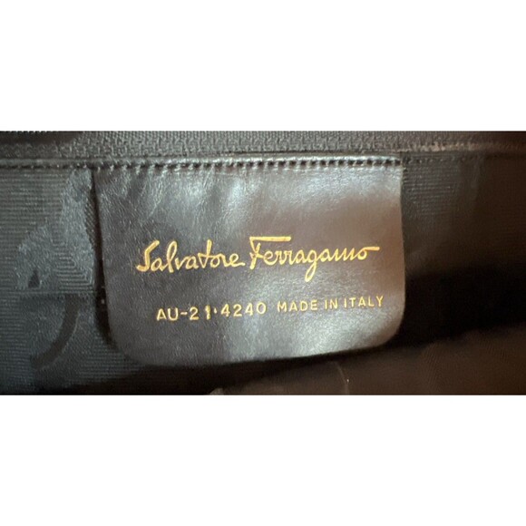 Salvatore Ferragamo Two Tone Blue Leather Small Amy Tote  Salvatore Ferragamo Fabric & Leather  Tote Bag Navy Blue & Purple